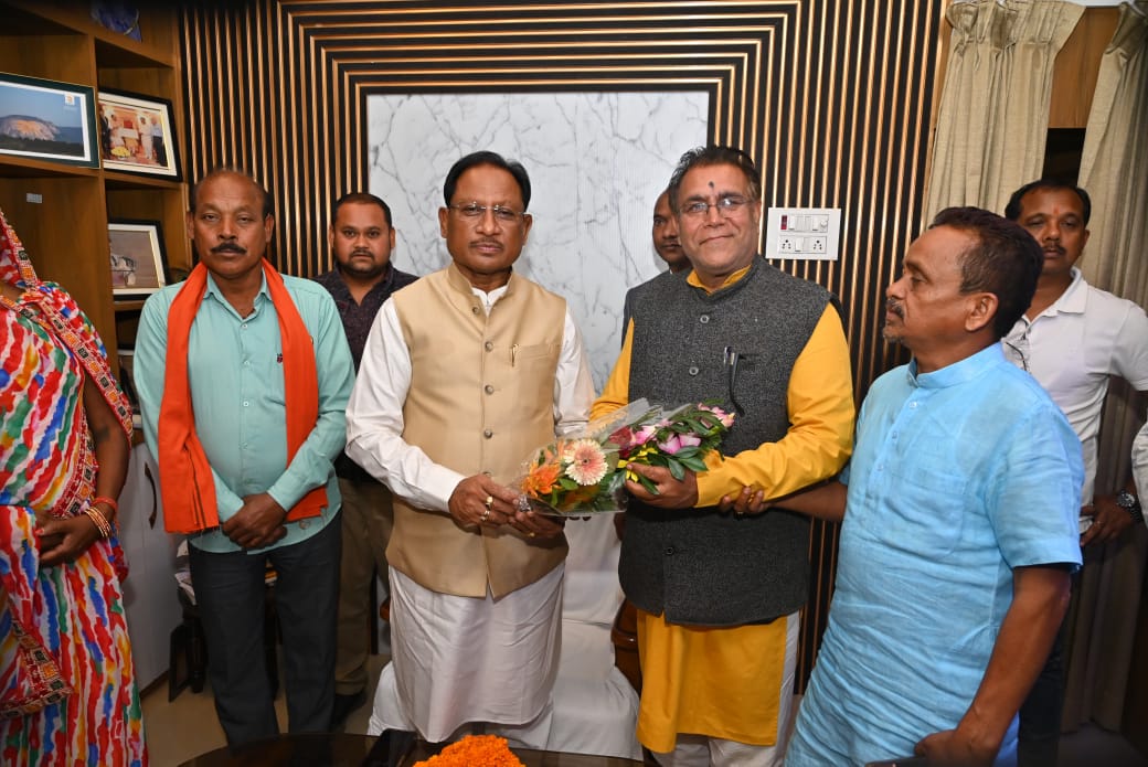 शासन की योजनाओं का लाभ आम जनता को दिलाने में आपकी भूमिका महत्वपूर्ण: मुख्यमंत्री श्री साय