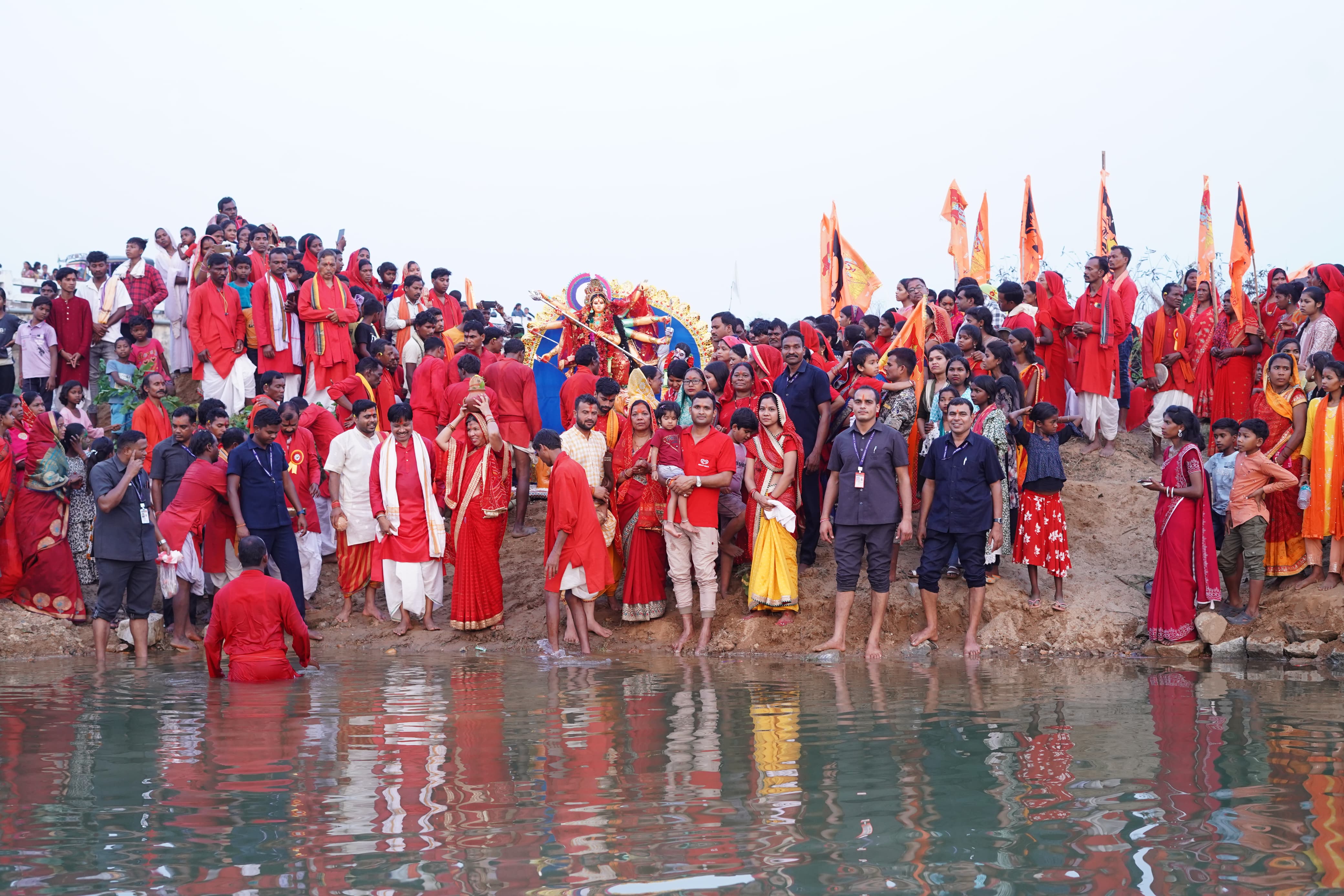 मुख्यमंत्री श्री विष्णुदेव साय के गृह निवास बगिया में चार दिवसीय रामनवमी महायज्ञ धूमधाम से हुआ समापन, माता रानी की प्रतिमा का किया गया विसर्जन