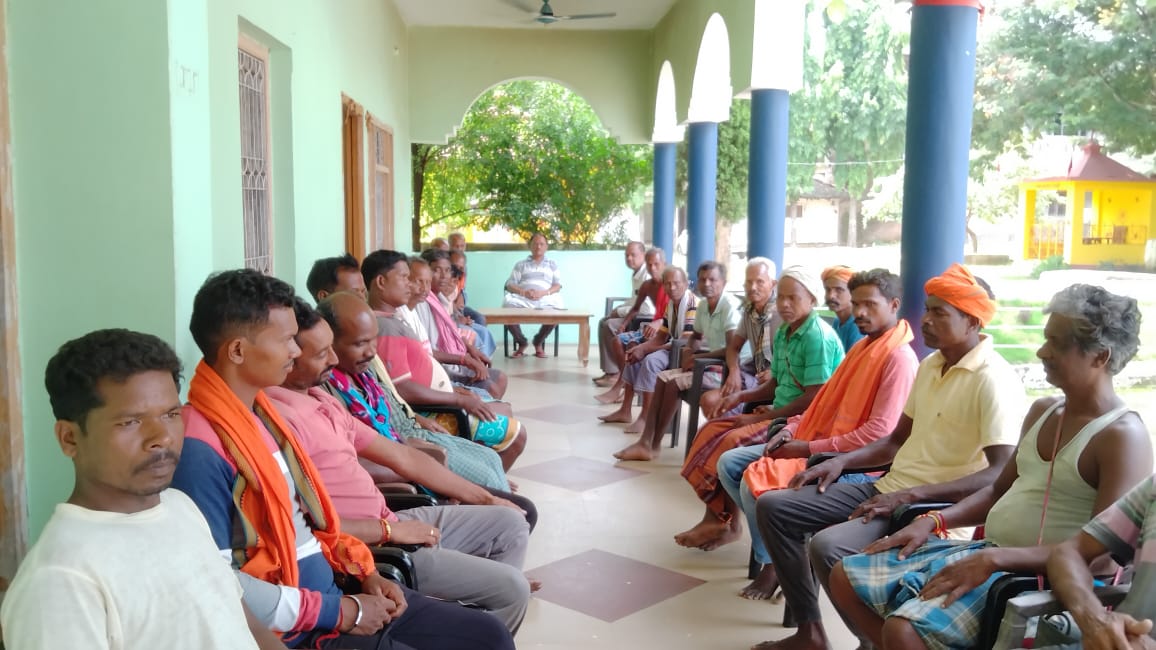 किसानों को नही मिल रहा है नहर से पानी, फसल बचाने सैकड़ों किसानों ने पूर्व प्रदेशाध्यक्ष विष्णुदेव साय से लगाई गुहार