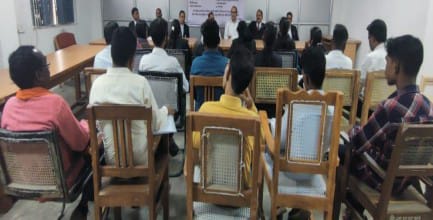 आगामी नैशनल लोक अदालत को सफल बनाने के लिए  जिला विधिक सेवा प्राधिकरण अंबिकापुर में सेमिनार का आयोजन 