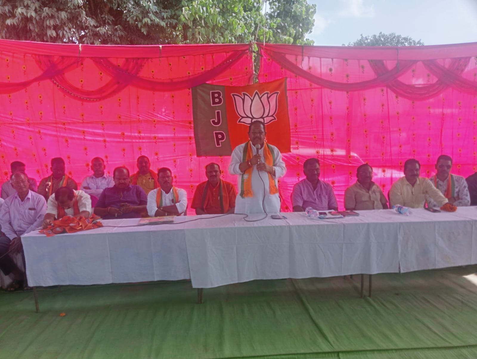 कॉंग्रेस की कठपुतली विधायक से त्रस्त लुण्ड्रा की जनता विधानसभा जीत सरकार बनाने के लिए है आतुर