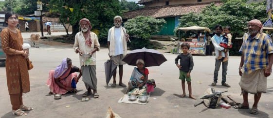 अनाथ व बेसहारा बच्चों के पुनर्वास हेतु आयोजित विधिक जागरुकता शिविर