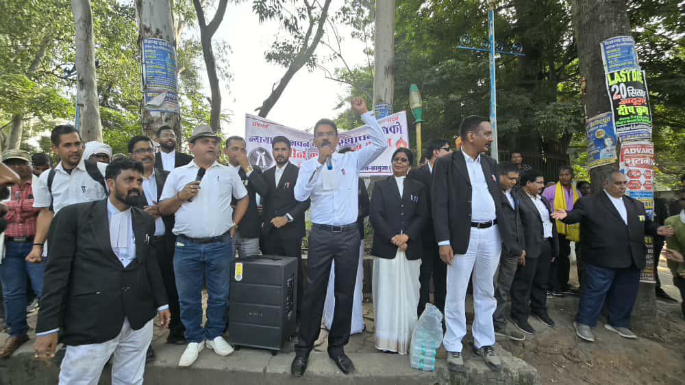 न्यायालय भवन के स्थानांतरण के विरोध में अधिवक्ता संघ ने निकाली भव्य जनजागरूकता रैली 