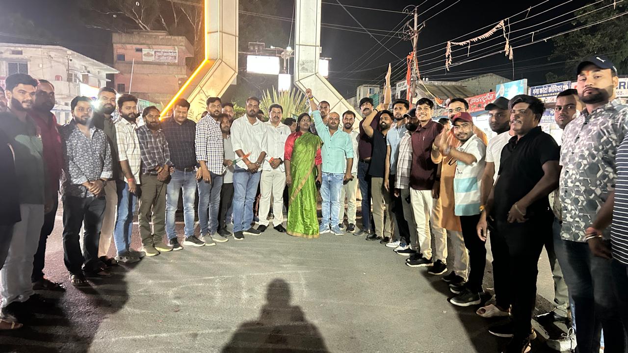 भाजपा युवा मोर्चा सरगुजा ने ऑपरेशन सिंदूर की सफलता पर मनाया विजय उत्सव