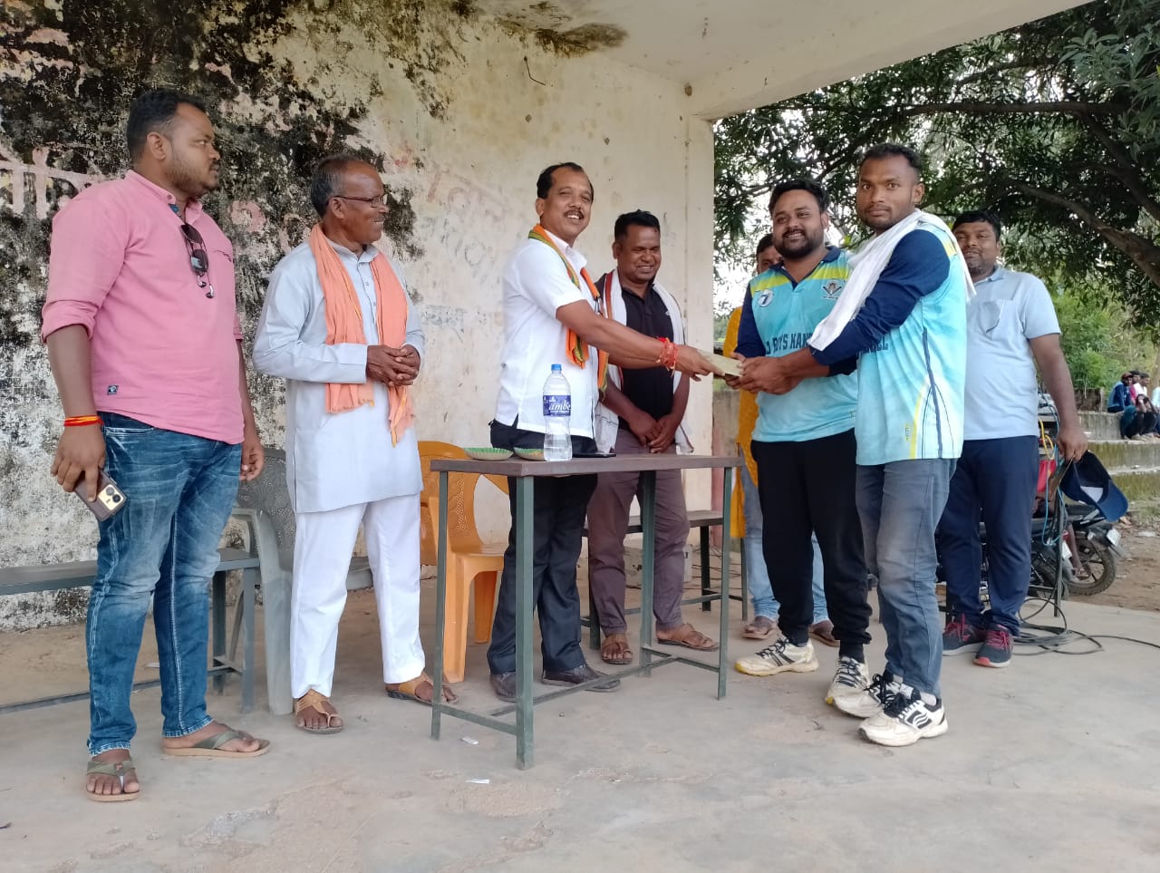 दो दिवसीय क्रिकेट प्रतियोगिता का हुआ समापन, कांसाबेल ने जुरूडांड को 24 रन से हराकर जीता फाइनल का खिताब,समापन समारोह में पहुंचे डीडीसी सालिक साय