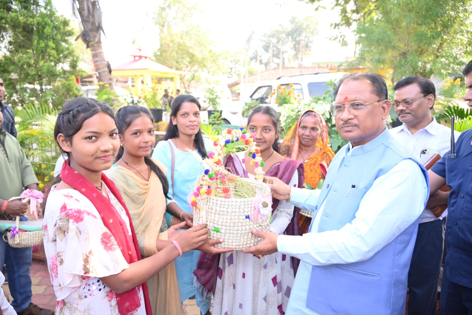 *मुख्यमंत्री श्री विष्णुदेव साय ने प्रधानमंत्री आवास योजना के हितग्राहियों को दीपावली का दिया उपहार*
