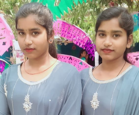 छत्तीसगढ़ बोर्ड का परिक्षा परिणाम हुआ घोषित,दोकड़ा के इस दो जुड़वा छात्राओं ने 10 वीं में बनाई टॉप 10 में अपनी जगह,महाकुल समाज के लोगों ने दी बधाई
