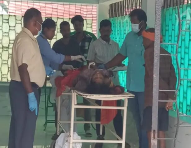 लुण्ड्रा के इस गांव की महिला ने अपना गला काट की आत्महत्या, हॉस्पिटल पहुंचने के पहले मौत 