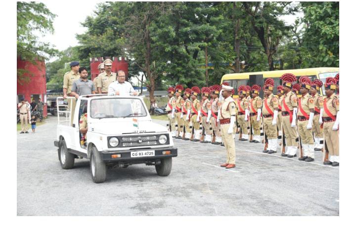 पुलिस ग्राउंड में जिला स्तरीय स्वतंत्रता दिवस समारोह का हुआ फाइनल रिहर्सल 
