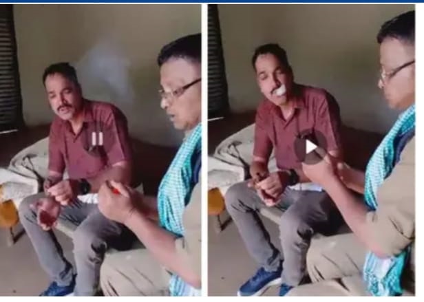 दो पुलिसकर्मियों का वर्दी में गांजा पीते हो रहा वीडियो वायरल, ऐसे में कैसे रुकेगी नशाखोरी?