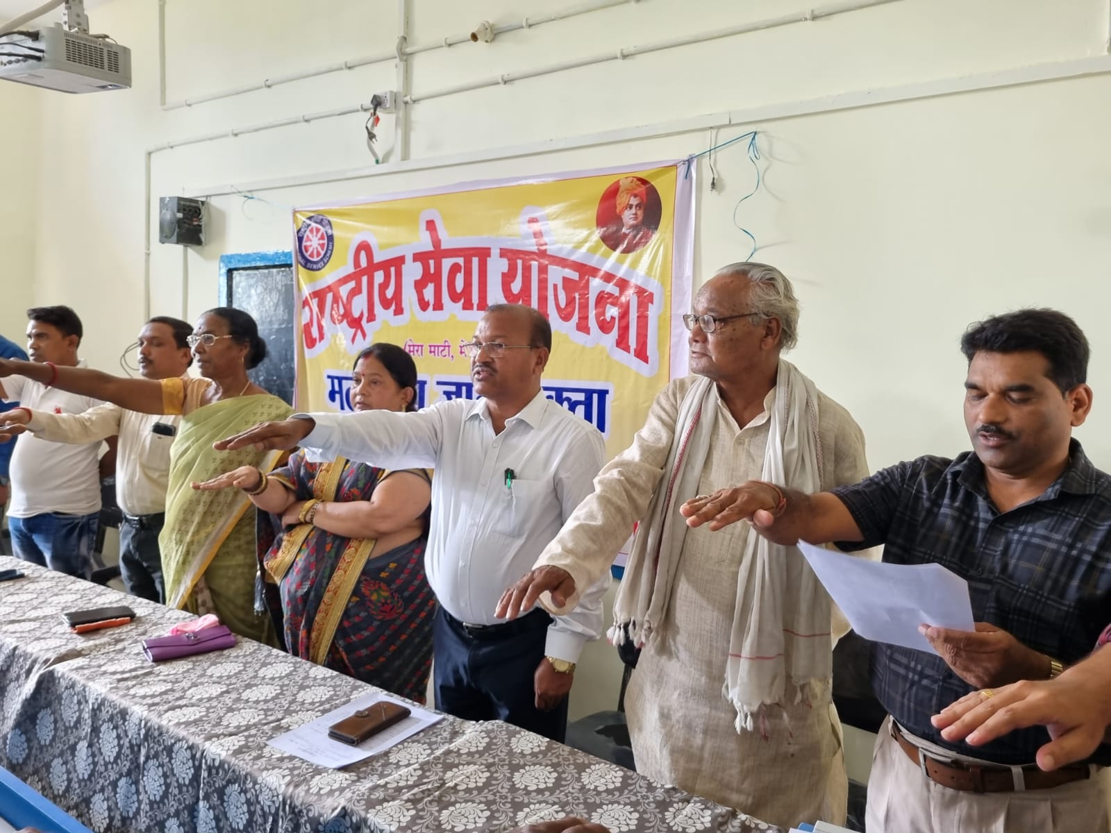 स्वामी आत्मानंद उत्कृष्ट अंग्रेजी माध्यम स्कूल में हुआ शिक्षक पालक सम्मेलन का आयोजन, अध्यापन कार्य के साथ पालकों से लिए गए सुझाव