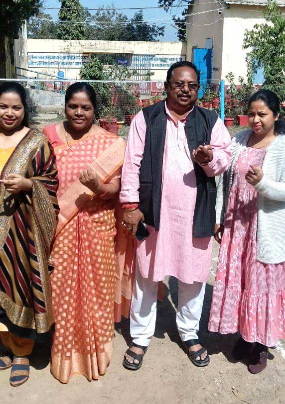 विधायक समेत भाजपा नेता पदाधिकारियों ने किया मतदान