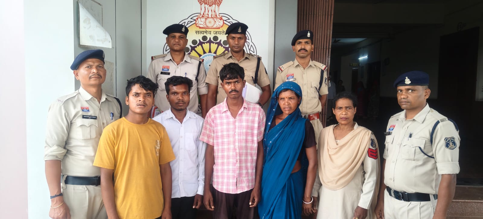 अंधे कत्ल का खुलासा कर थाना रामानुजनगर पुलिस ने 4 आरोपियों को किया गिरफ्तार 
