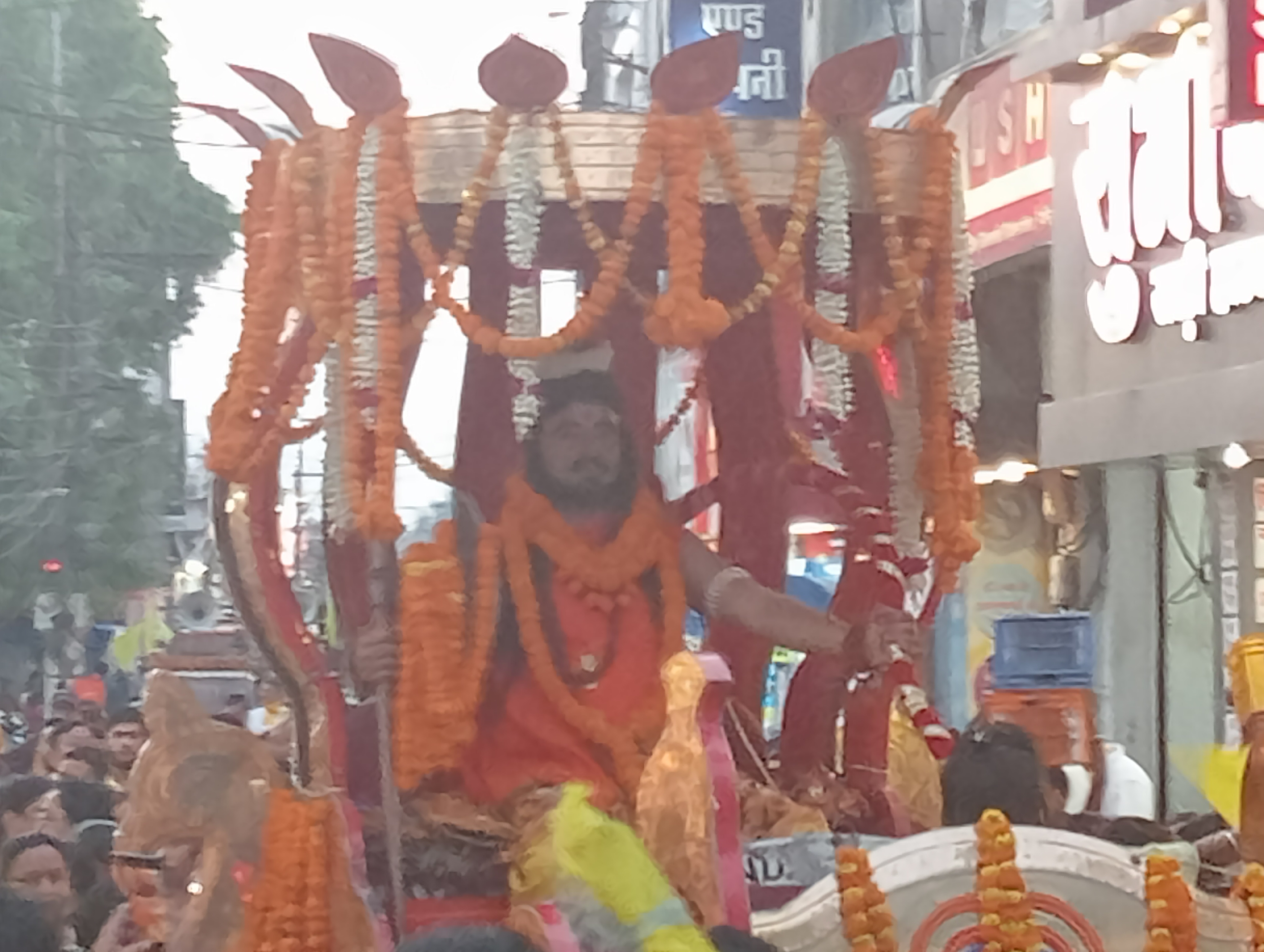 धूमधाम व भक्तिमय माहौल में मनाया गया परशुराम की जयंती निकाली गई भव्य शोभायात्रा