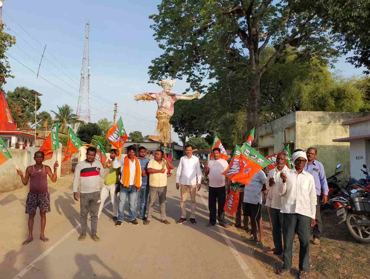 भाजपाईयों ने किया भूपेश बघेल का पुतला दहन,शराब घोटाले को लेकर जमकर हुई नारे बाजी