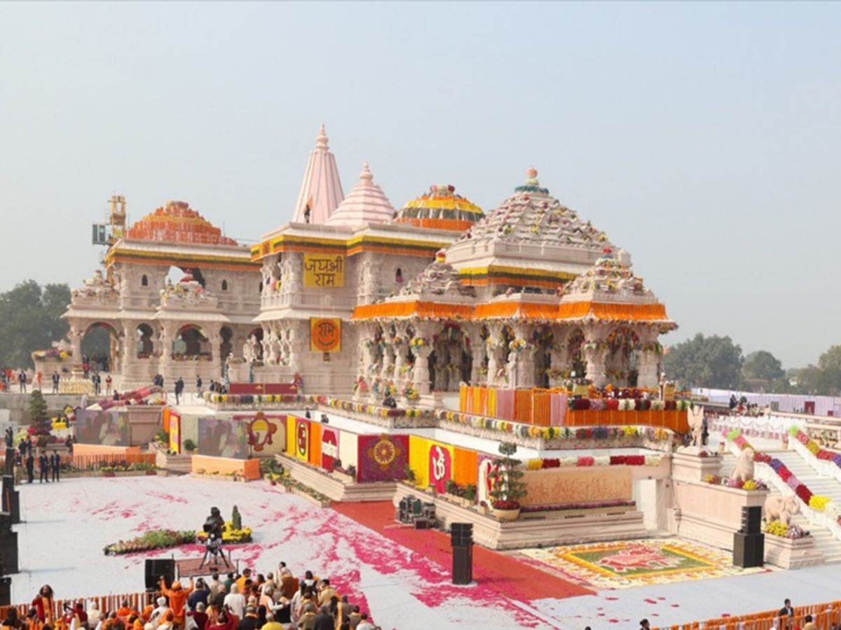 सरगुजा संभाग के 850 श्रद्धालु विशेष ट्रेन से अयोध्या धाम रवाना