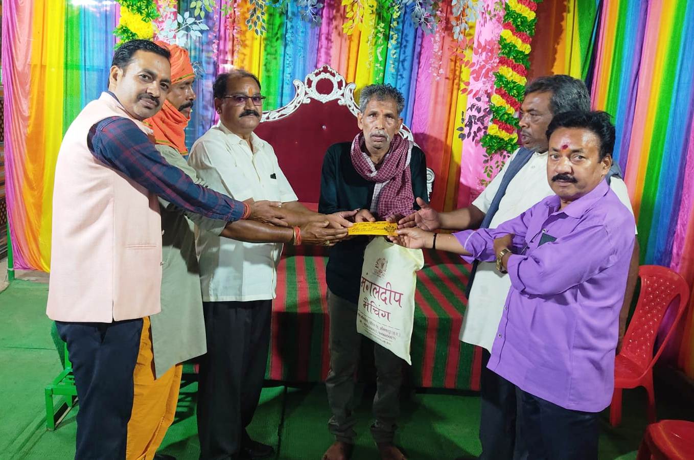 सर्व ब्राम्हण समाज ग्रामीण जिला सरगुजा मदद के लिये आया आगे 